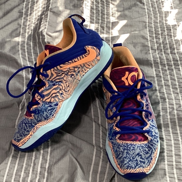 Nike, KD napheesa collier, size 11.5, color rainbow - Picture 4 of 4